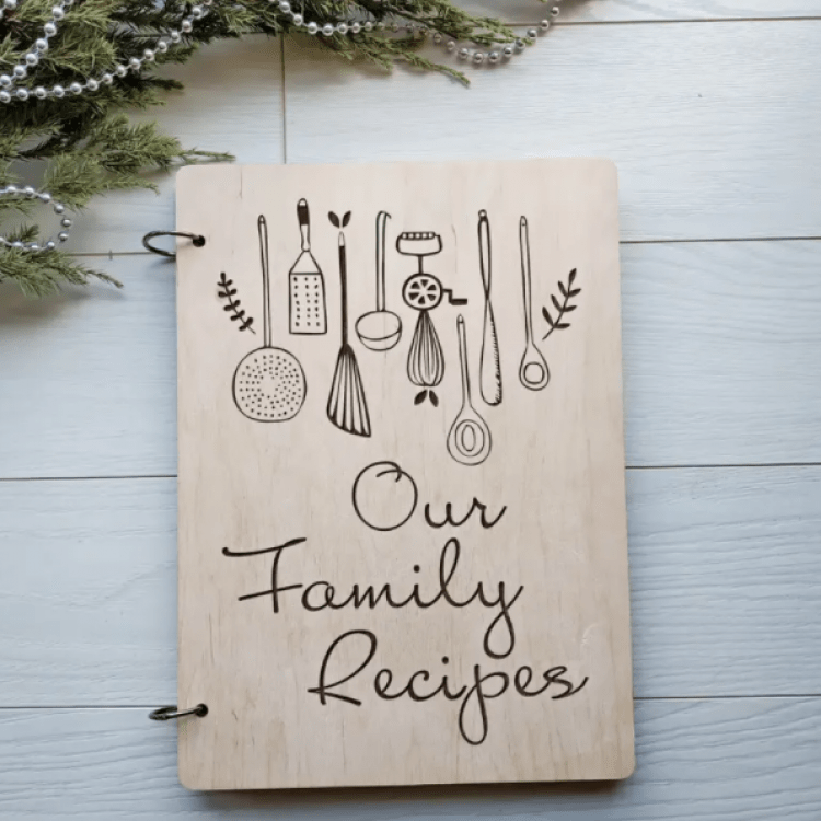 Дерев`яна кулінарна книга «Our Family Recipes» - image-0